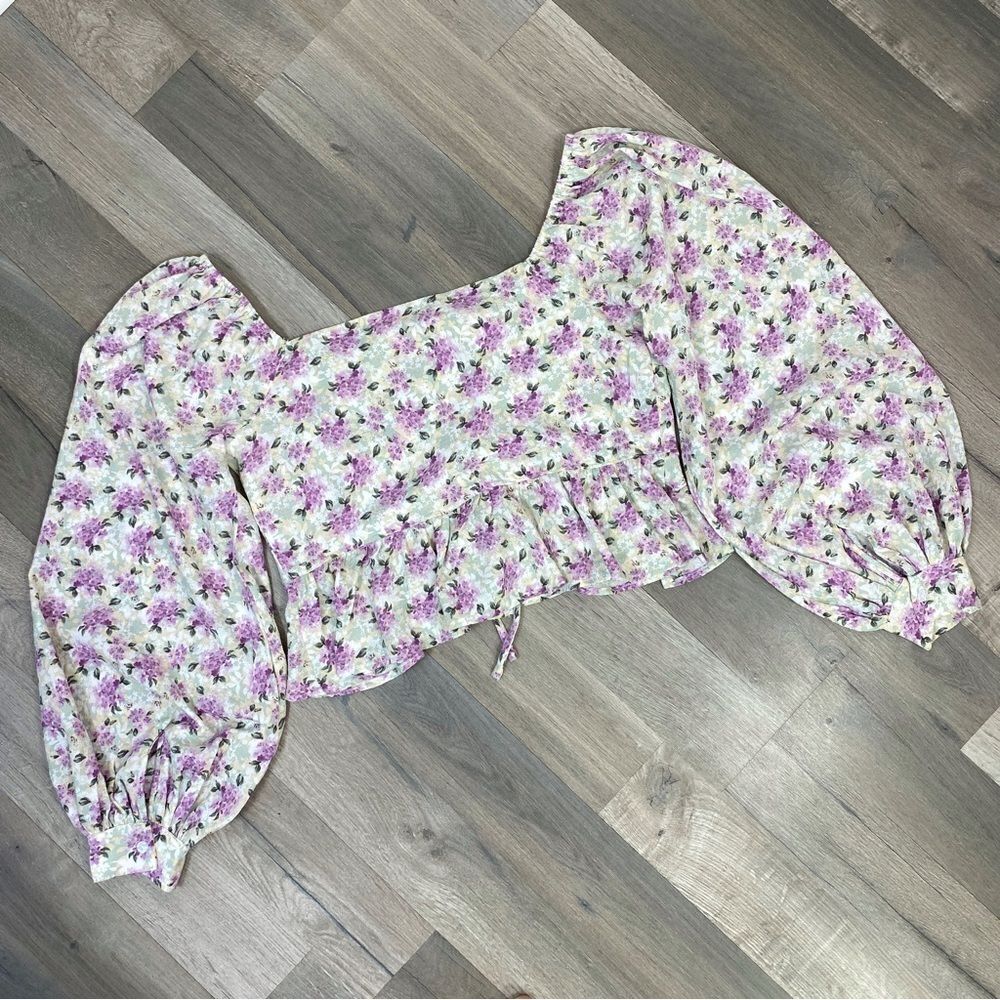 Bacio Floral Tie Front Puff Sleeve Crop Blouse White Purple Large - Picture 7 of 12